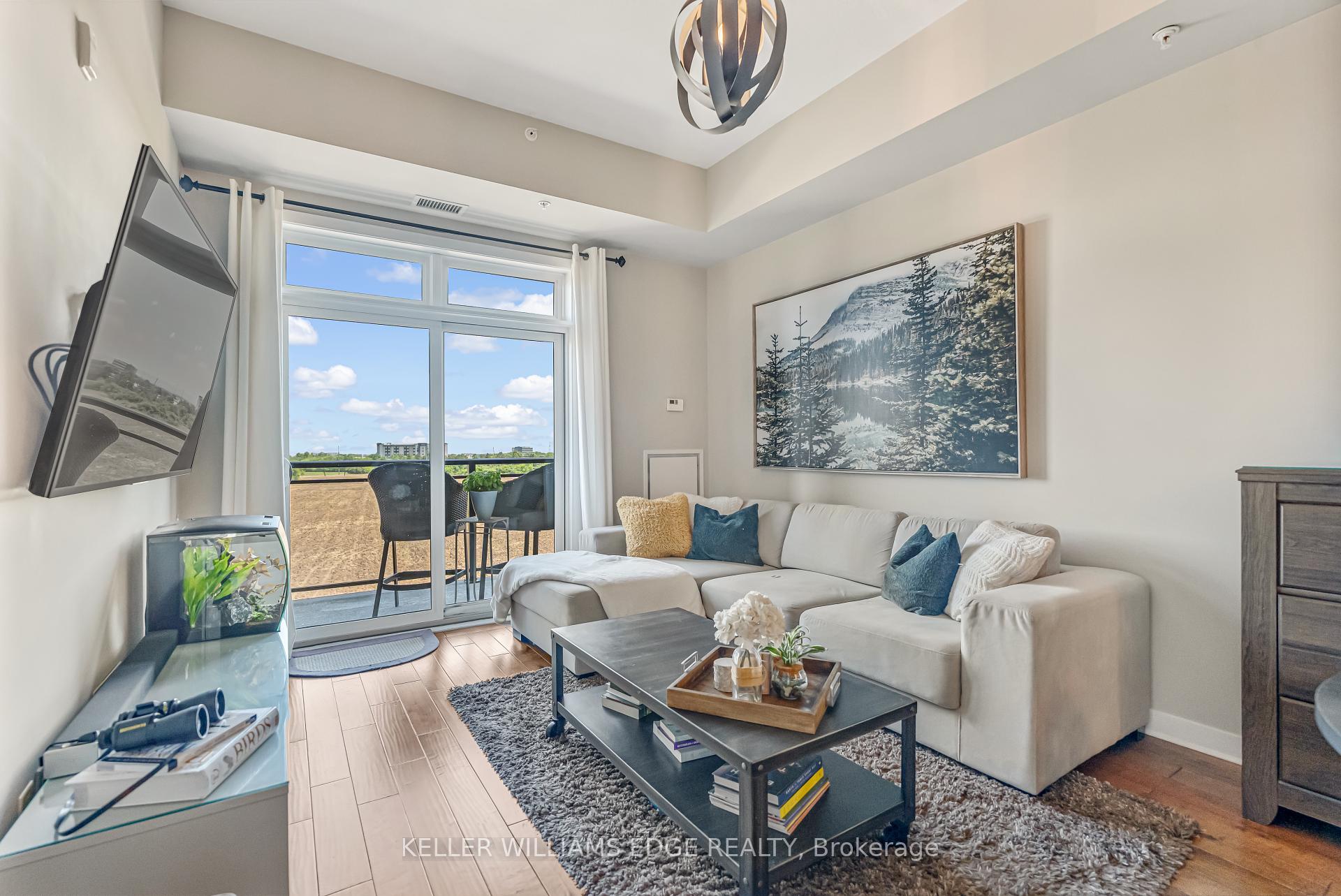 1 Bedroom Condo at 5010 Corporate, Burlington For sale
