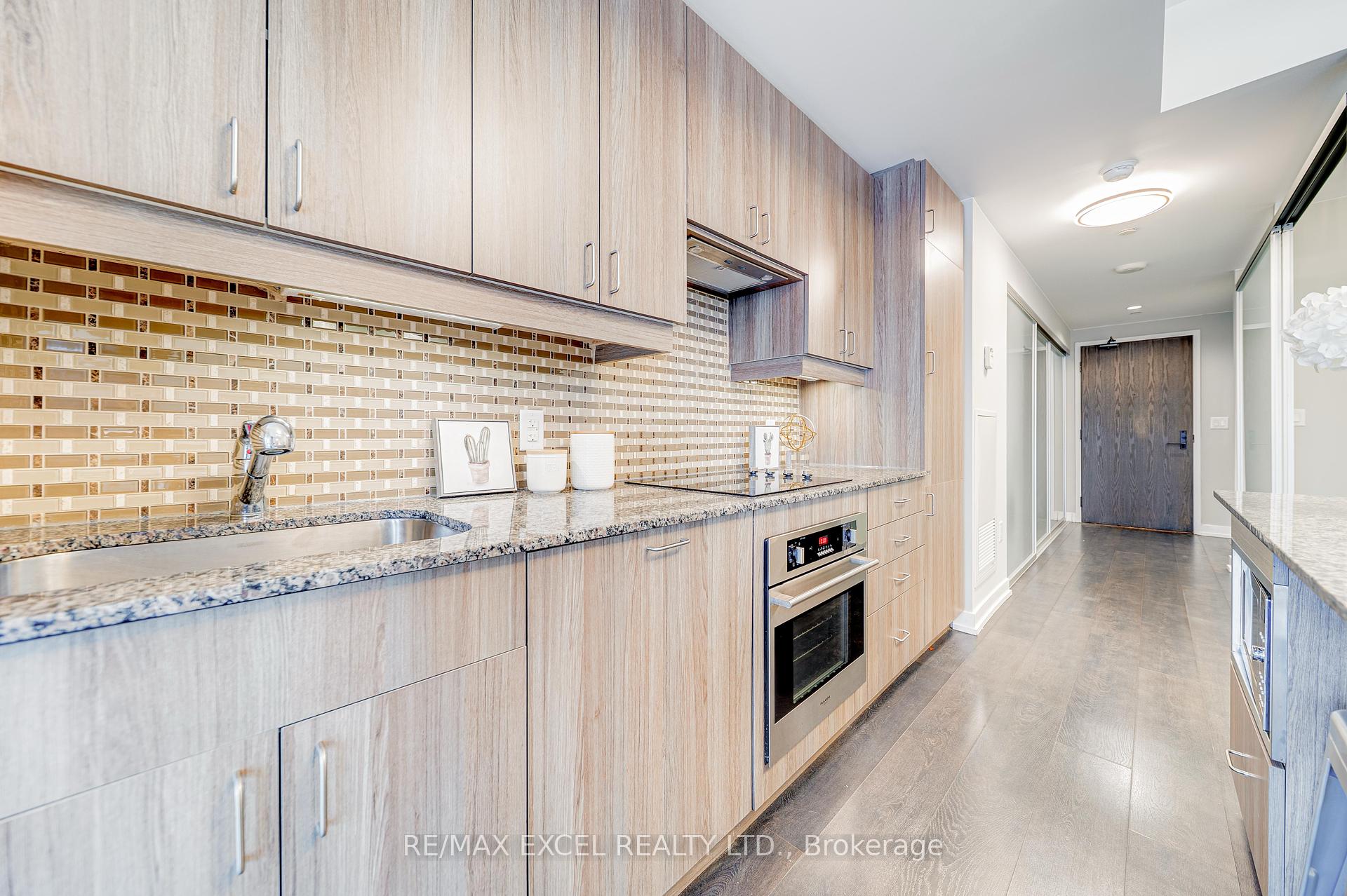 1 Bedroom Condo at 426 University,  Toronto For sale
