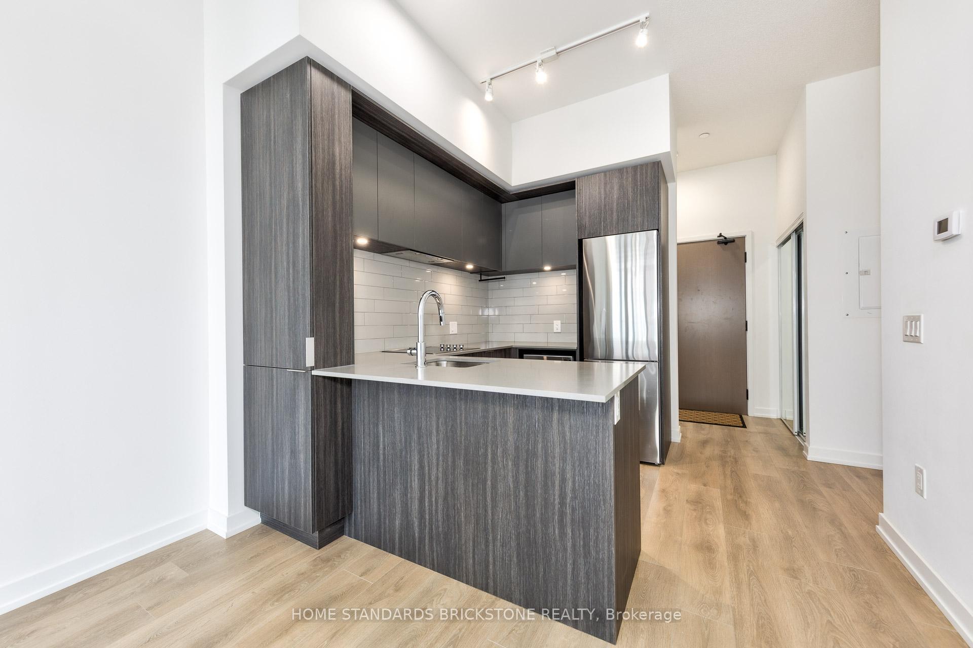 2 Bedrooms Condo at 34 Tubman, Toronto For sale