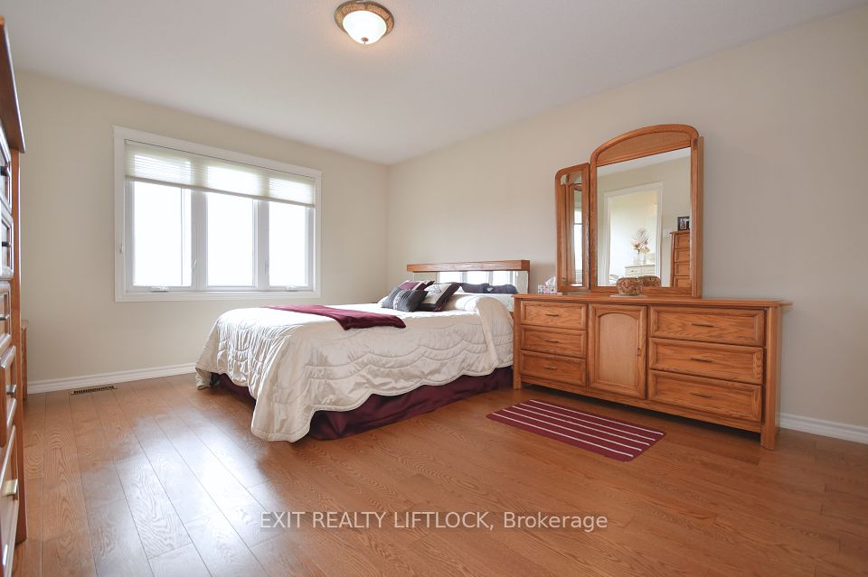 1724 Glenforest