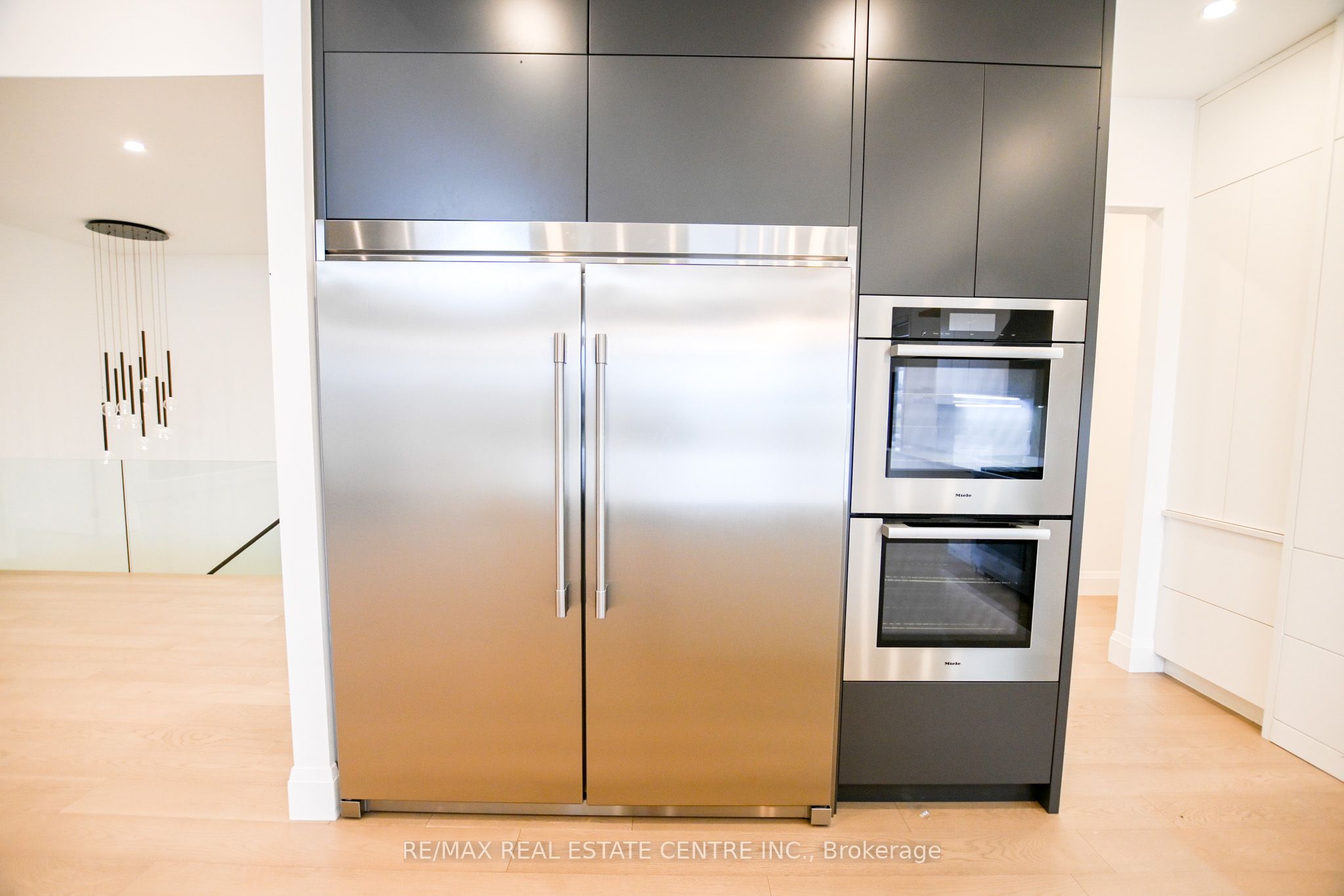 7325 Sunset Place, #3