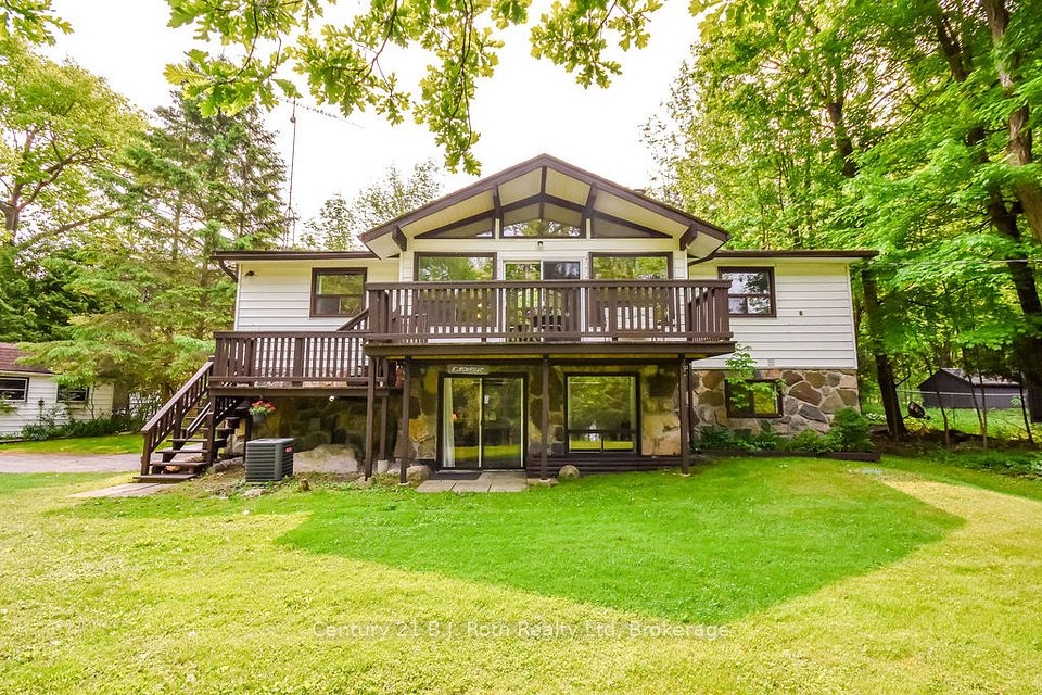 1755 Twin Oaks Crescent