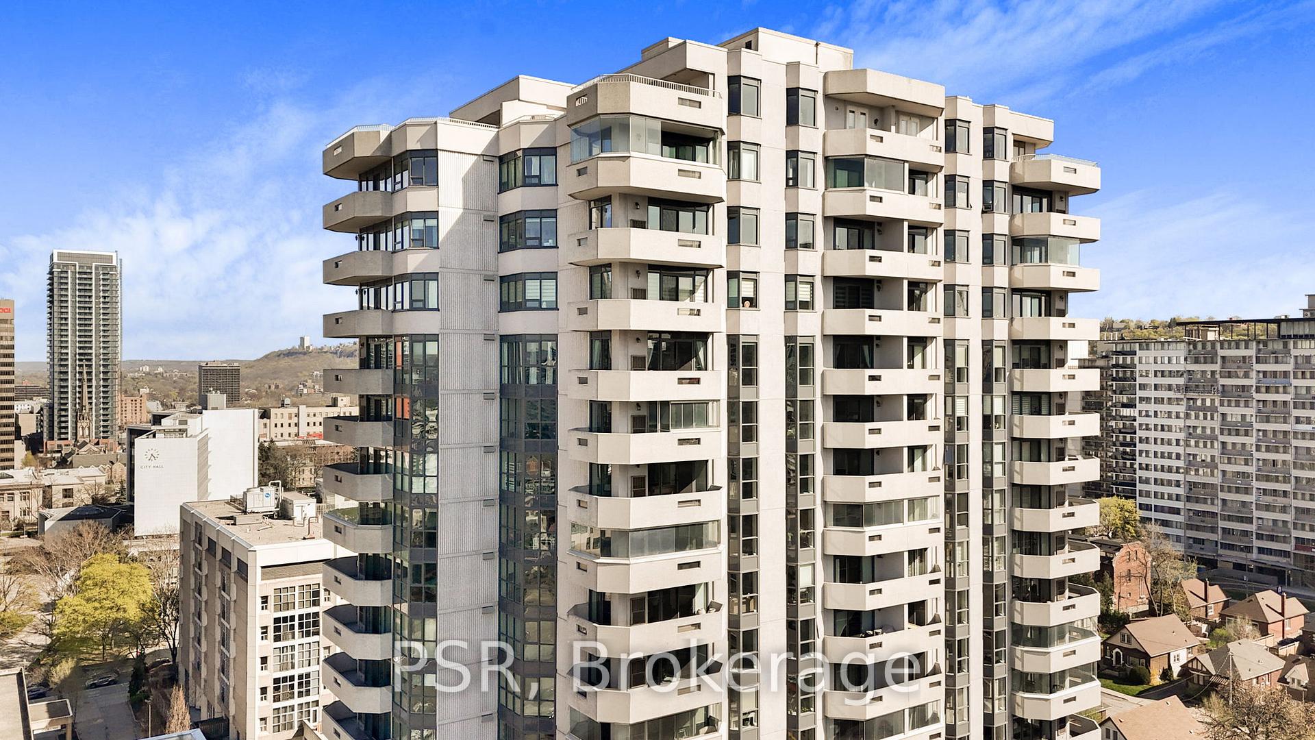 2 Bedrooms Condo at 67 Caroline,  Hamilton For sale