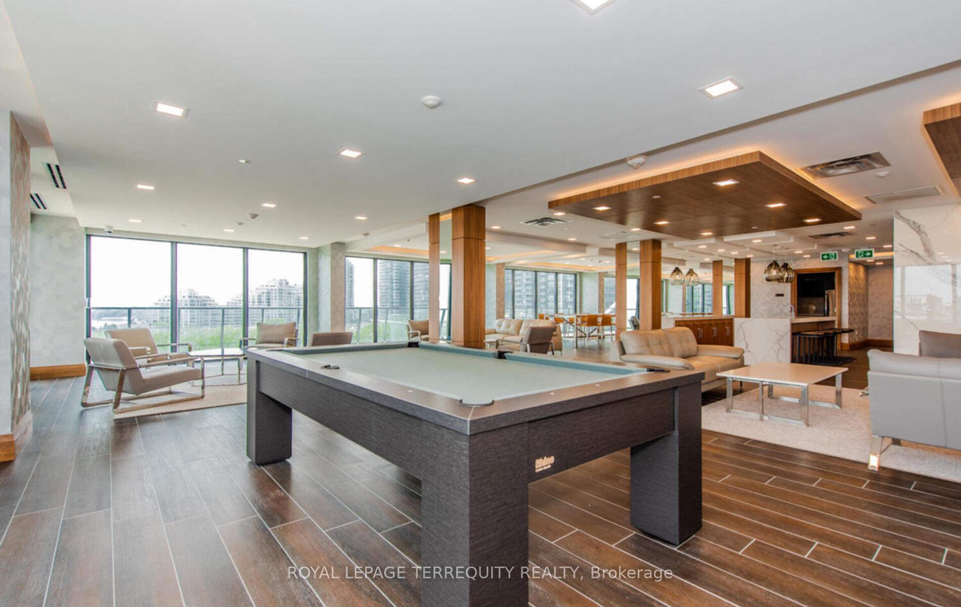 2 Bedrooms Condo at 30 Shore Breeze,  Toronto For sale