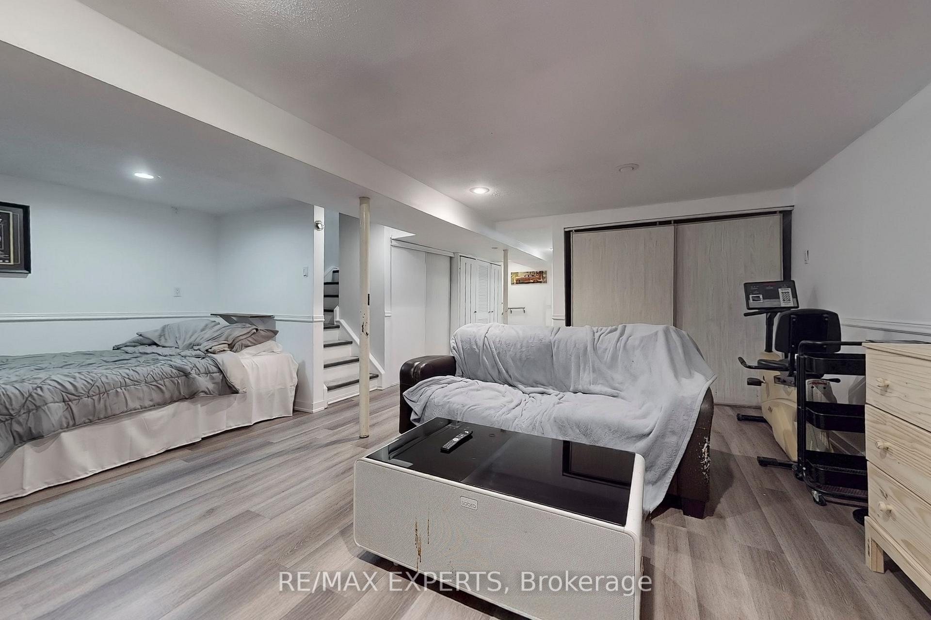 4 Bedrooms Condo at 270 Timberbank, Toronto For sale