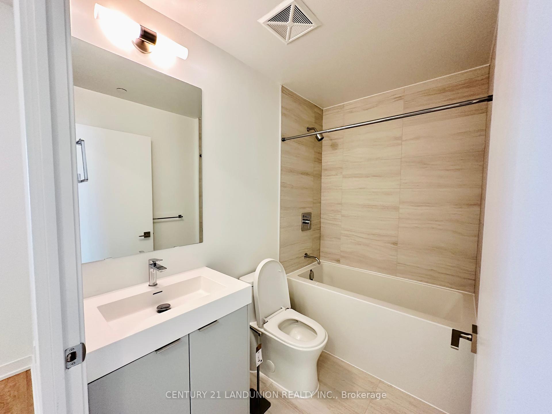 2 Bedrooms Condo at 10 Abeja, Vaughan For sale
