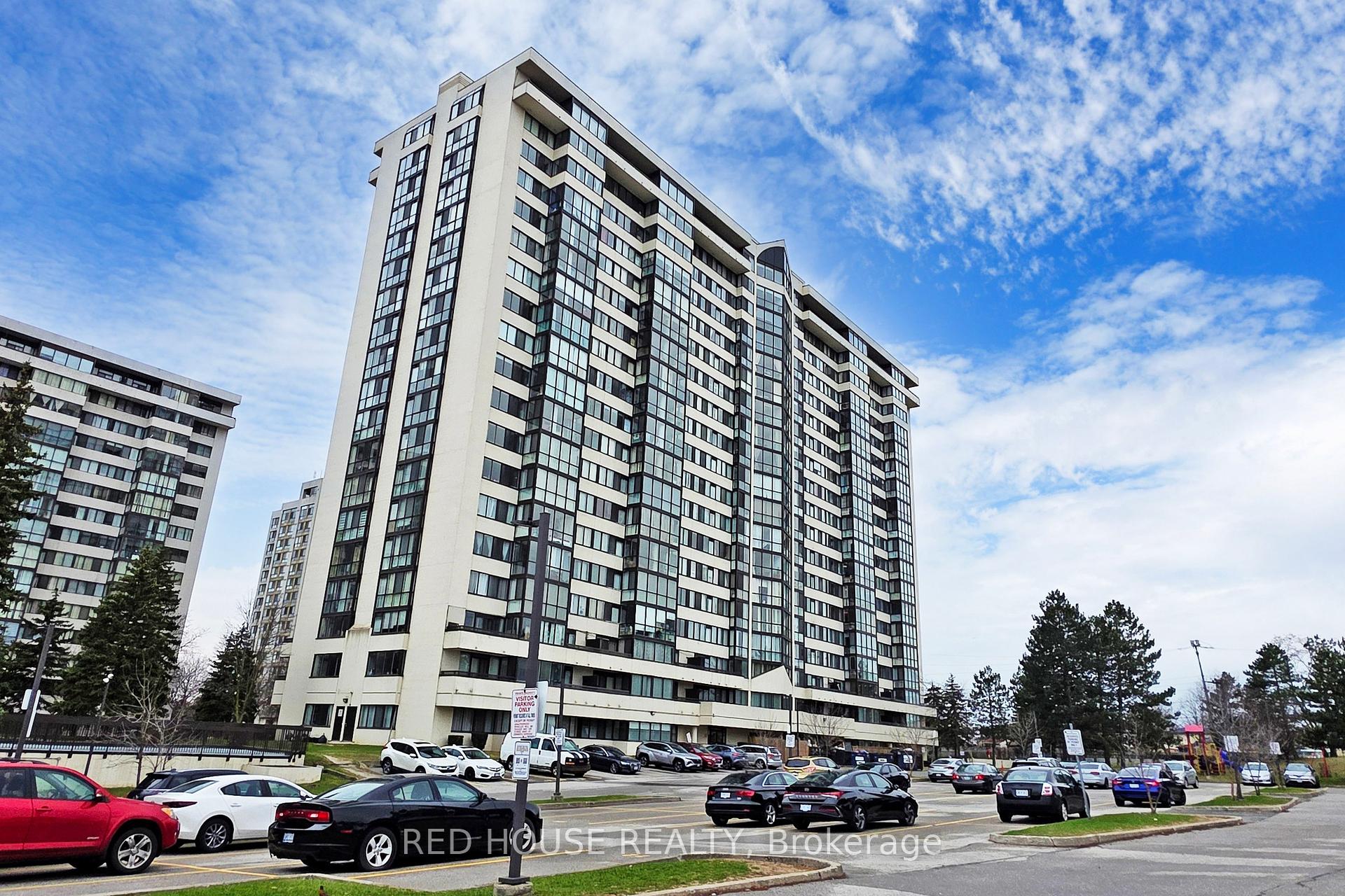 2 Bedrooms Condo at 10 Markbrook,  Toronto For sale