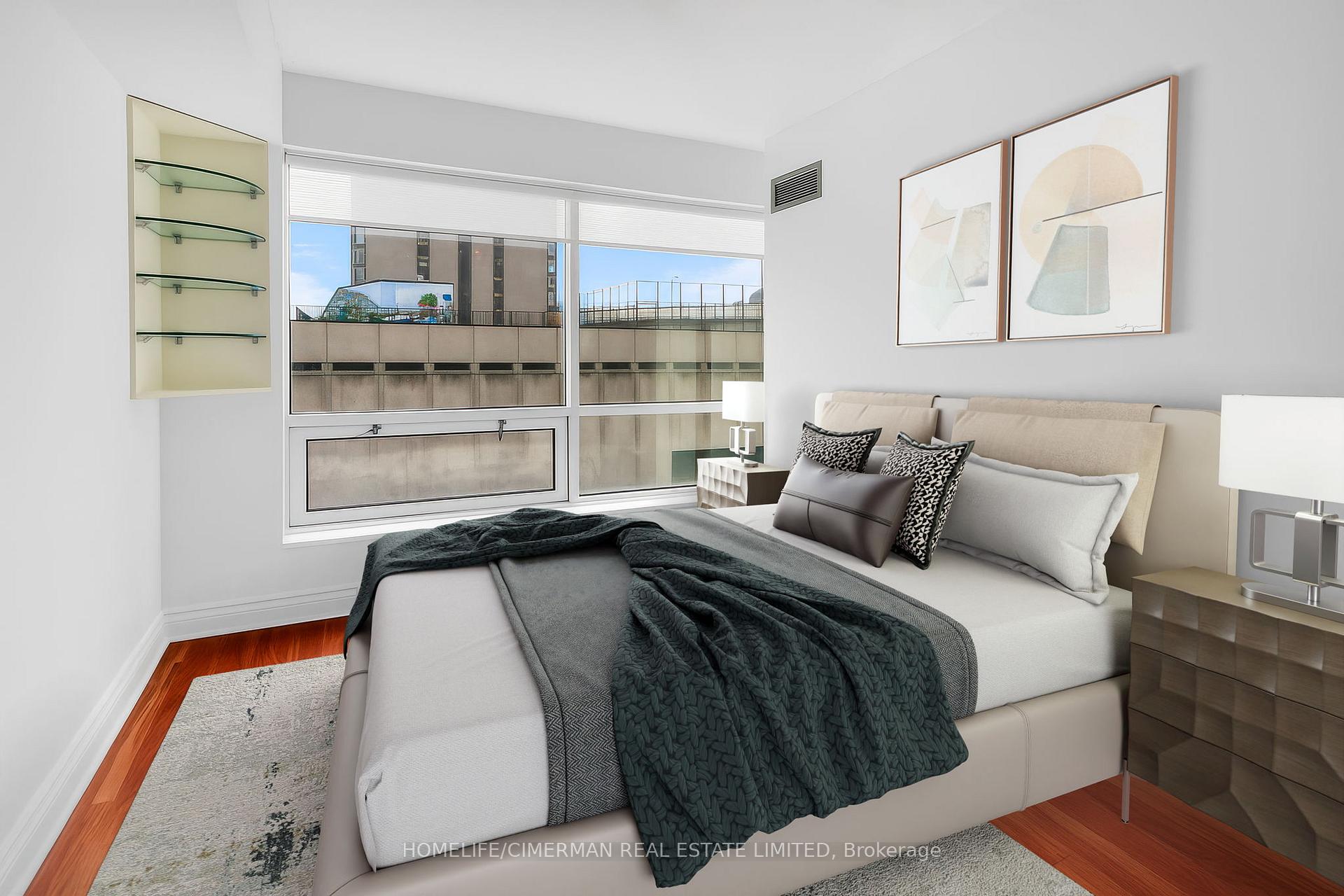 3 Bedrooms Condo at 10 Queens Quay, Toronto For sale