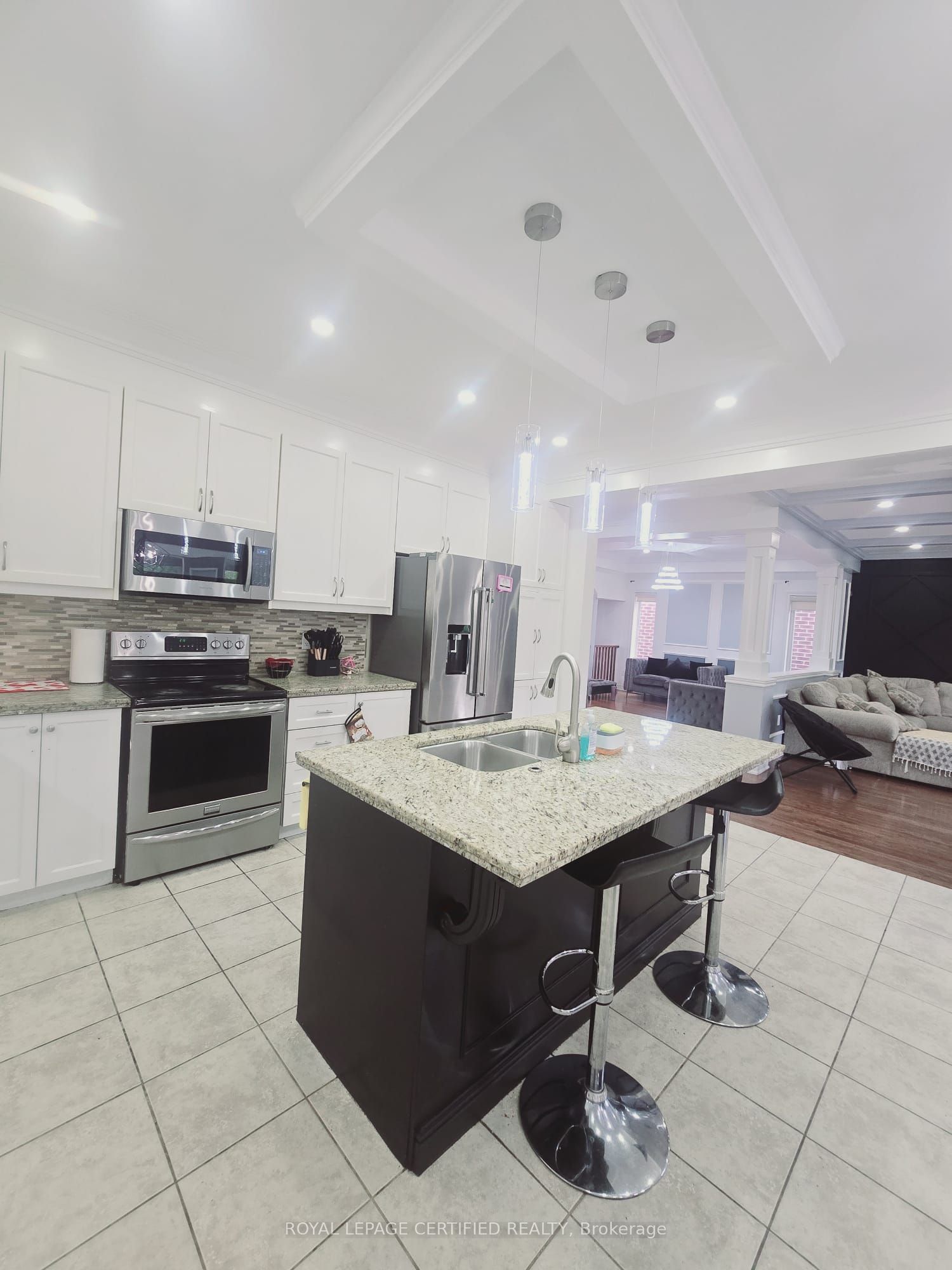 130 Kingsview Drive