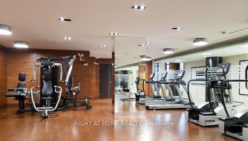 2 Bedrooms Condo at 9 Valhalla Inn, Toronto For sale