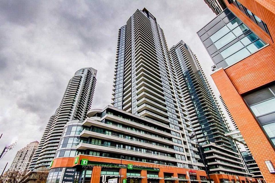 2212 Lake SHore