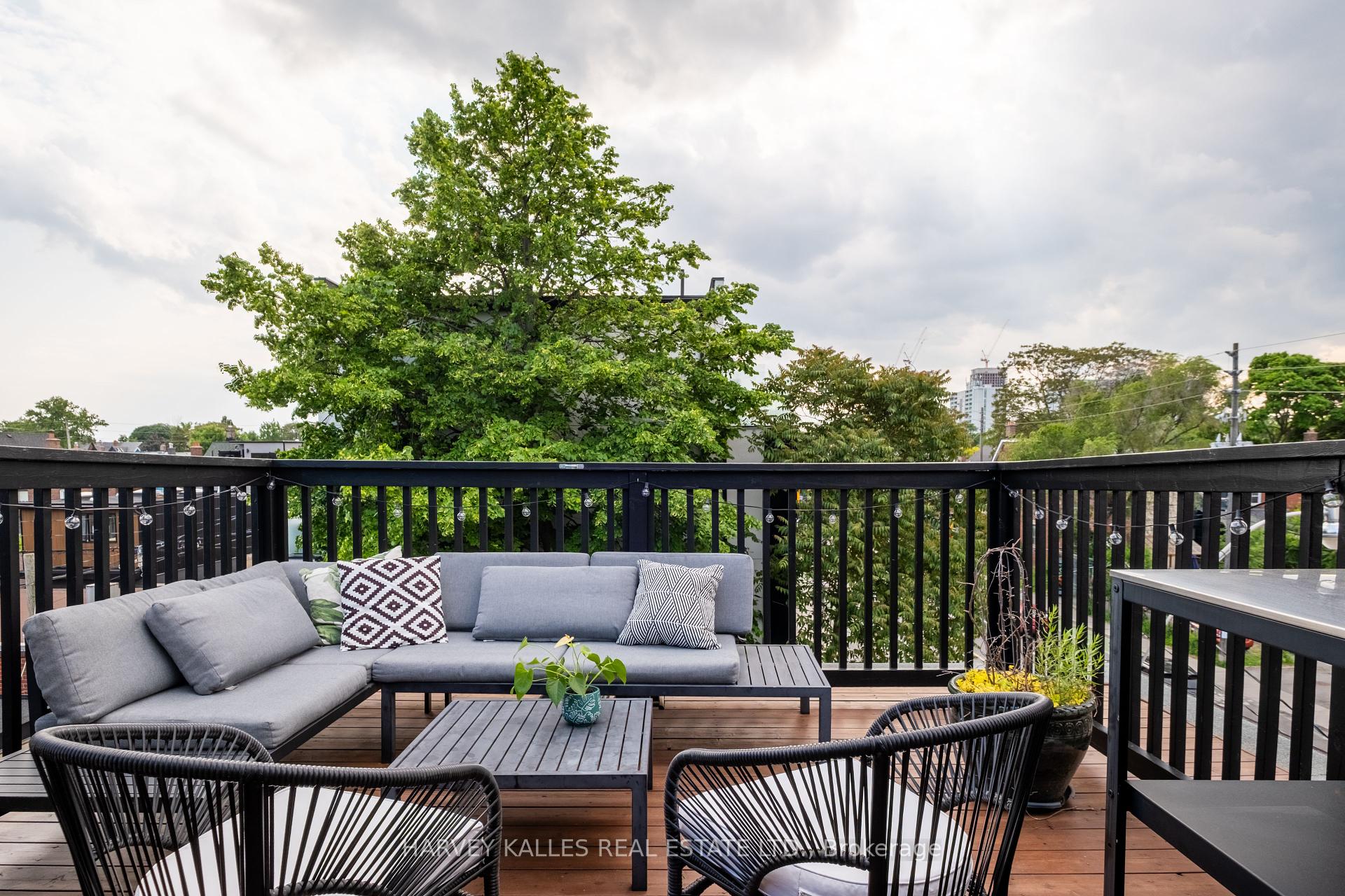 410 Roxton Road