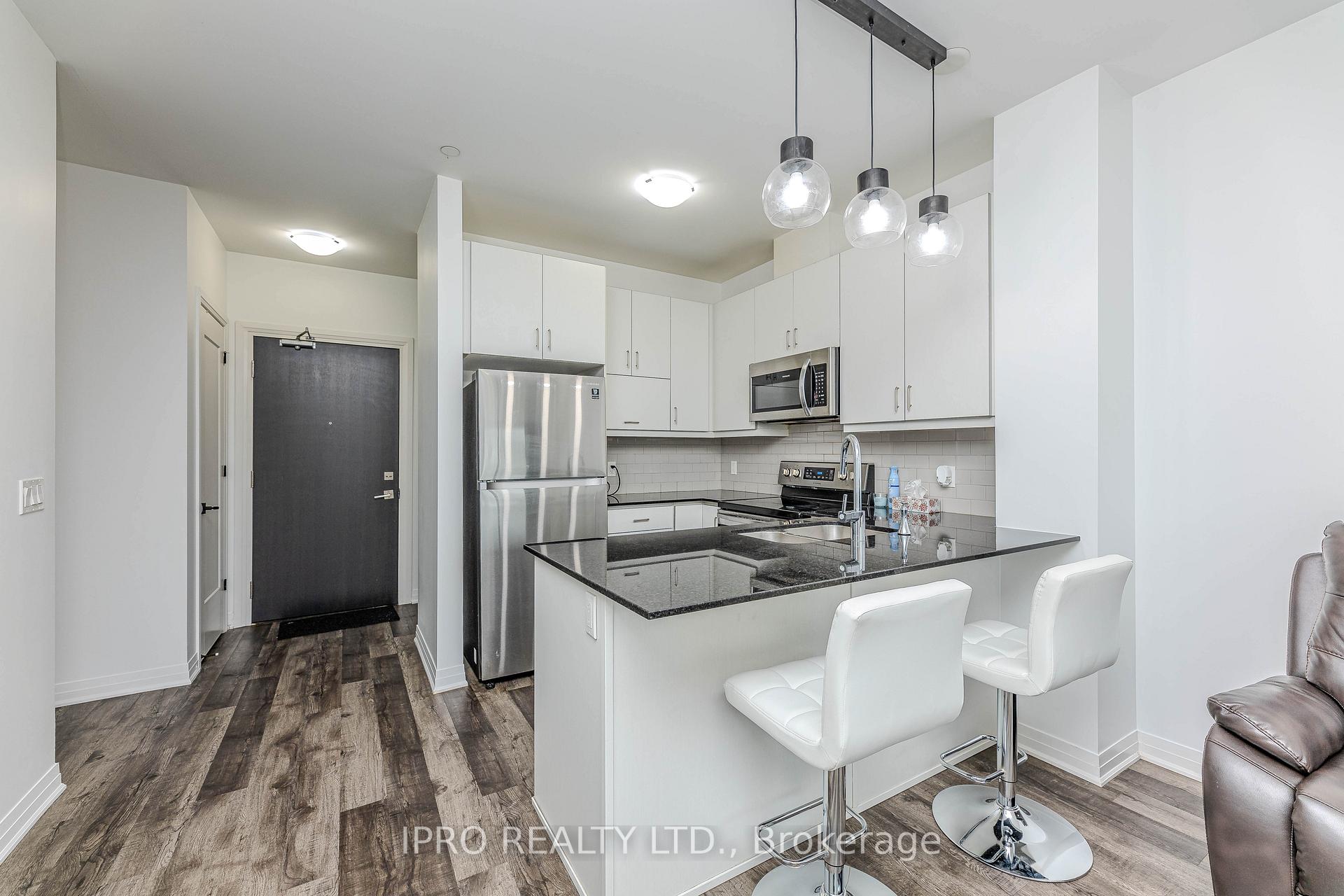 1 Bedroom Condo at 102 Grovewood Common, Oakville For sale