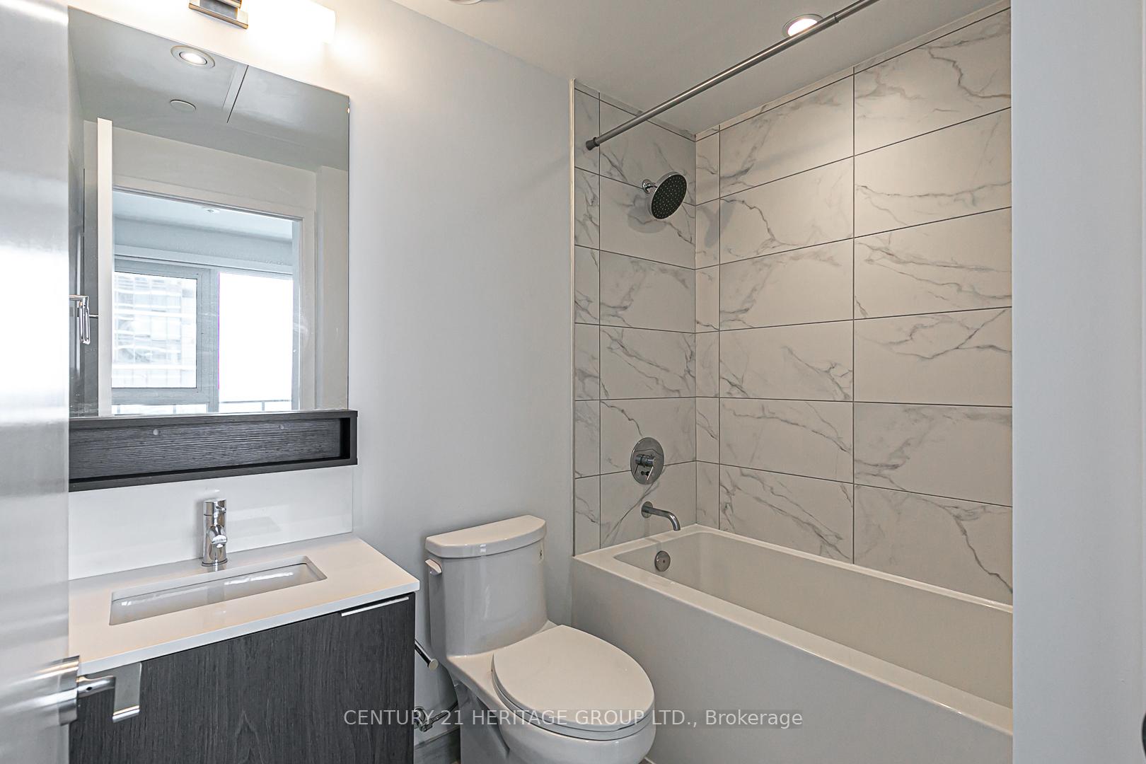 2 Bedrooms Condo at 950 PORTAGE,  Vaughan For sale