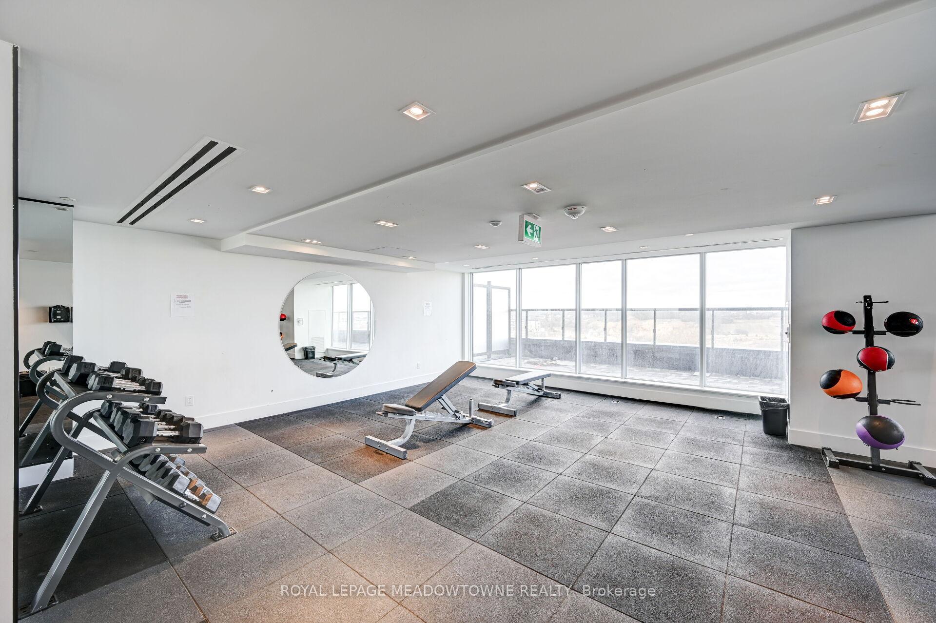 2 Bedrooms Condo at 2489 Taunton, Oakville For sale