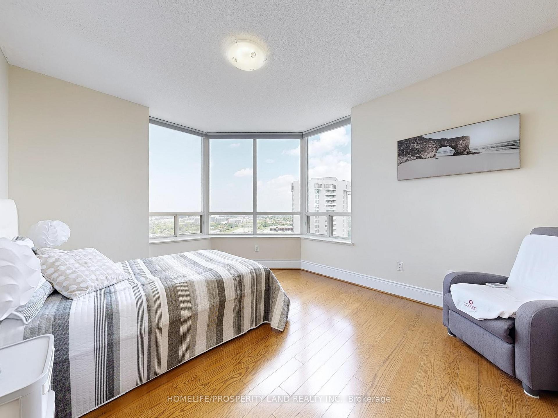 3 Bedrooms Condo at 89 Skymark, Toronto For sale