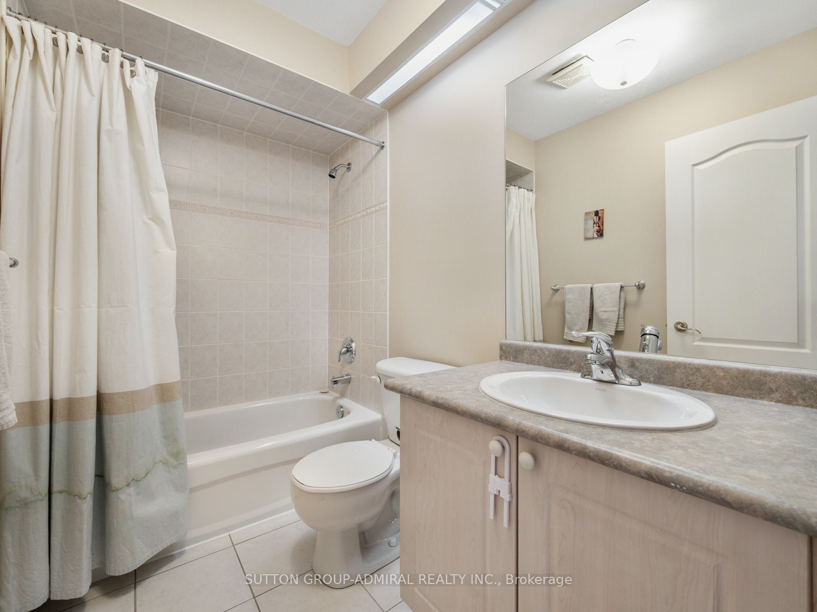 6 Mistywood Crescent, Vaughan, ON L4J 9E5