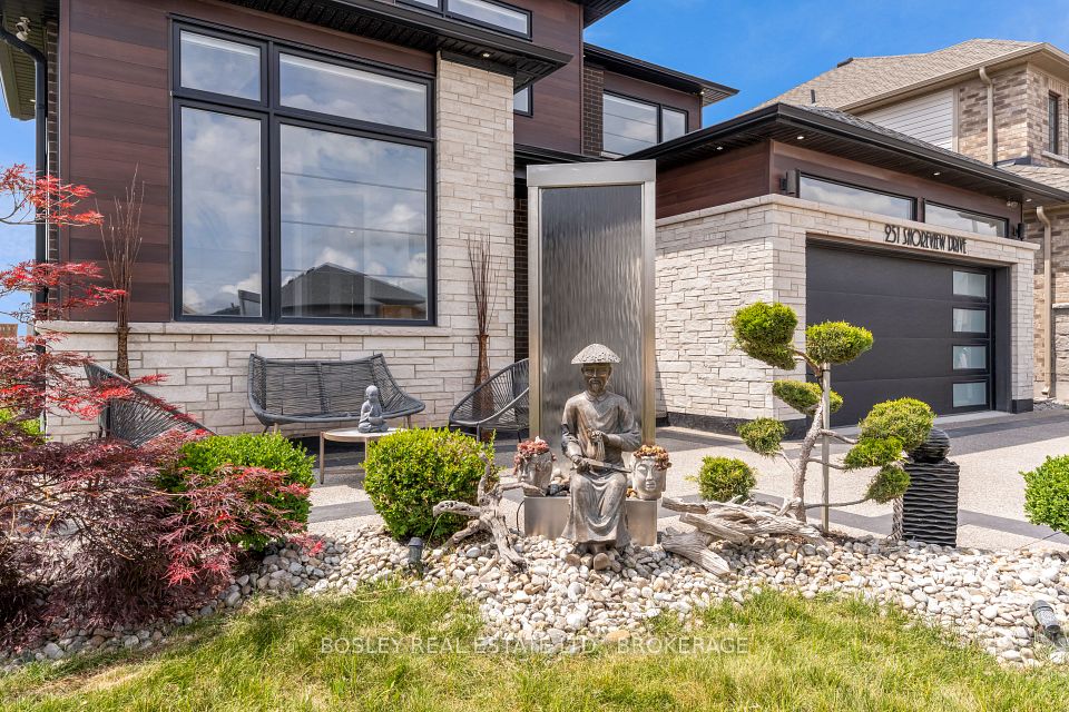 251 Shoreview