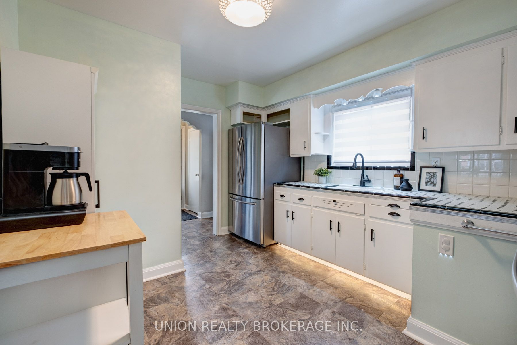 100 Lilian Drive