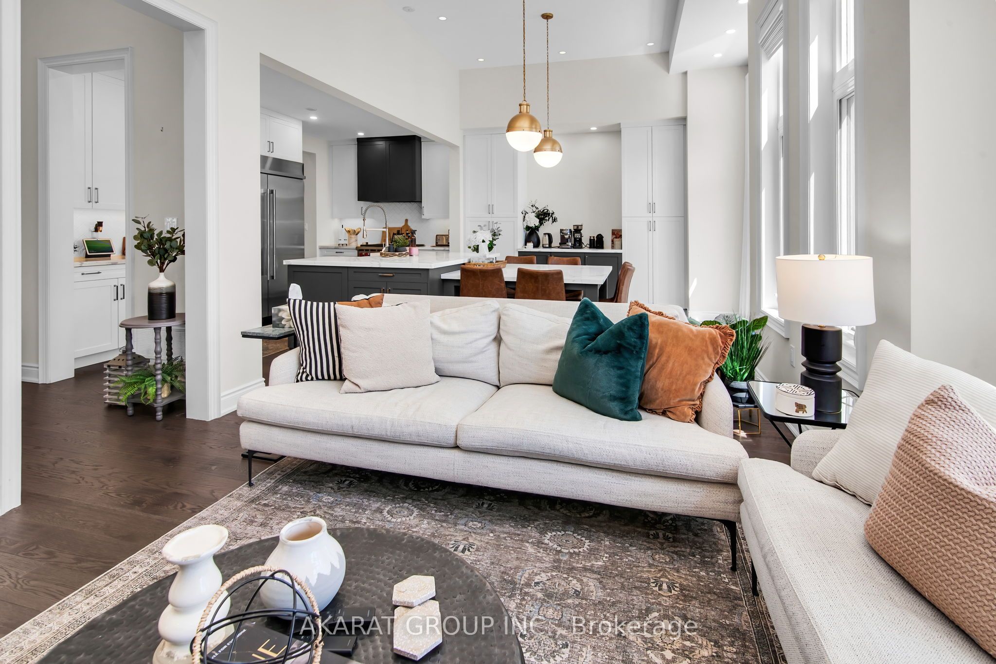 1164 Stag Hollow