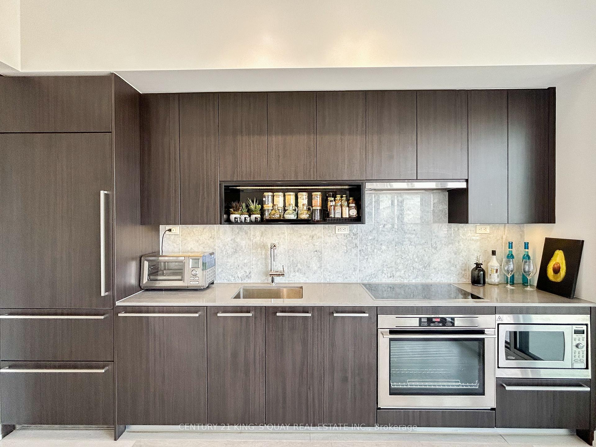 2 Bedrooms Condo at 117 McMahon,  Toronto For sale