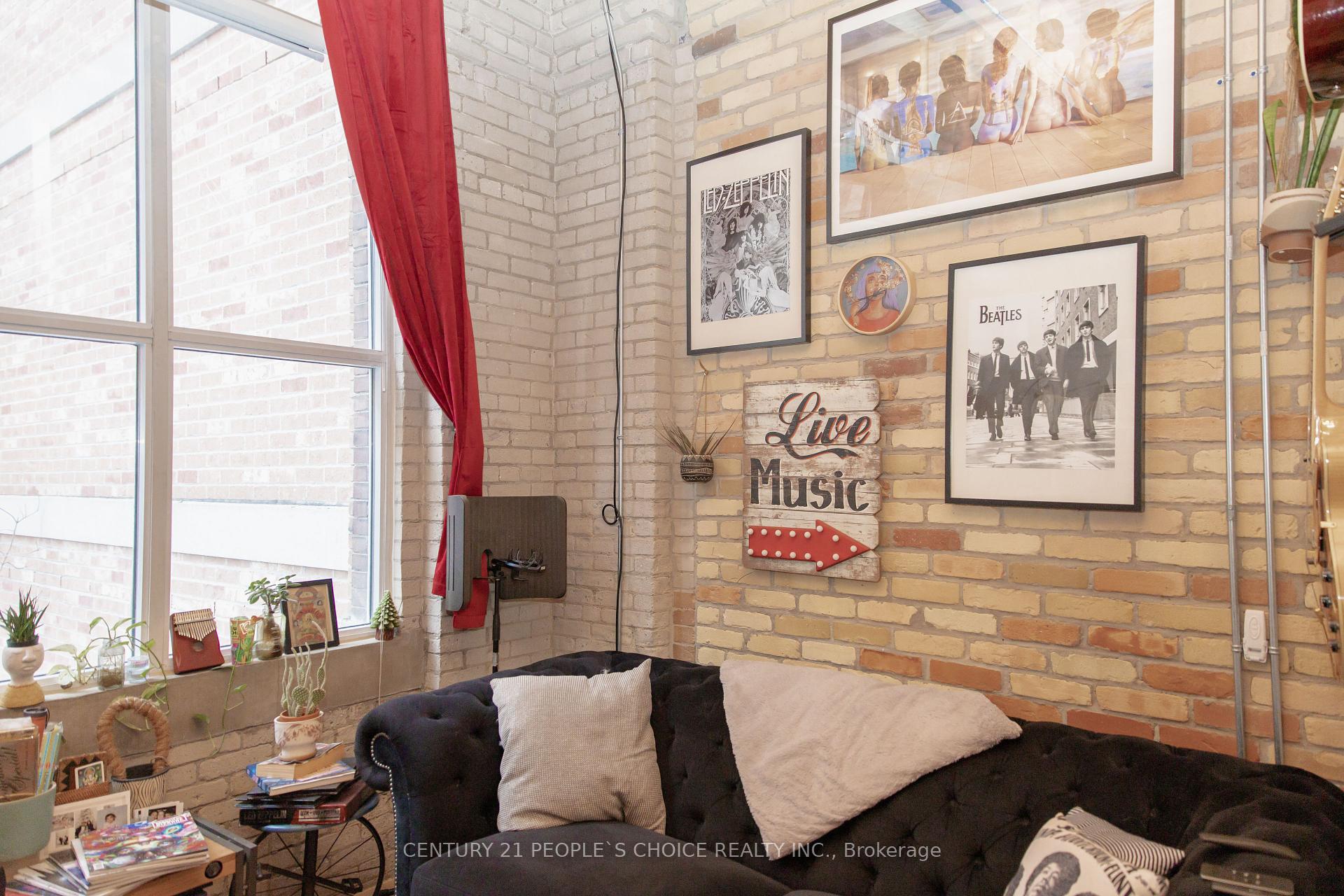 1 Bedroom Condo at 955 Queen,  Toronto For sale