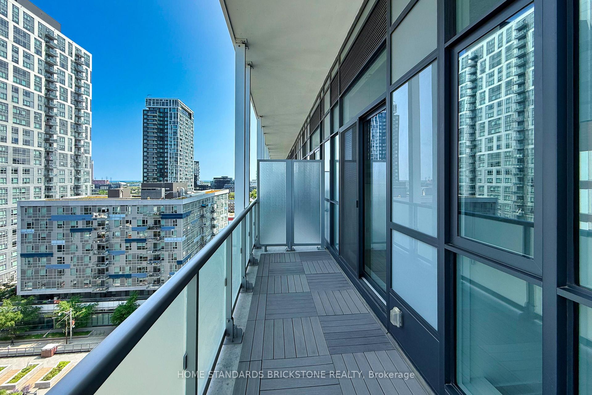 2 Bedrooms Condo at 34 Tubman, Toronto For sale