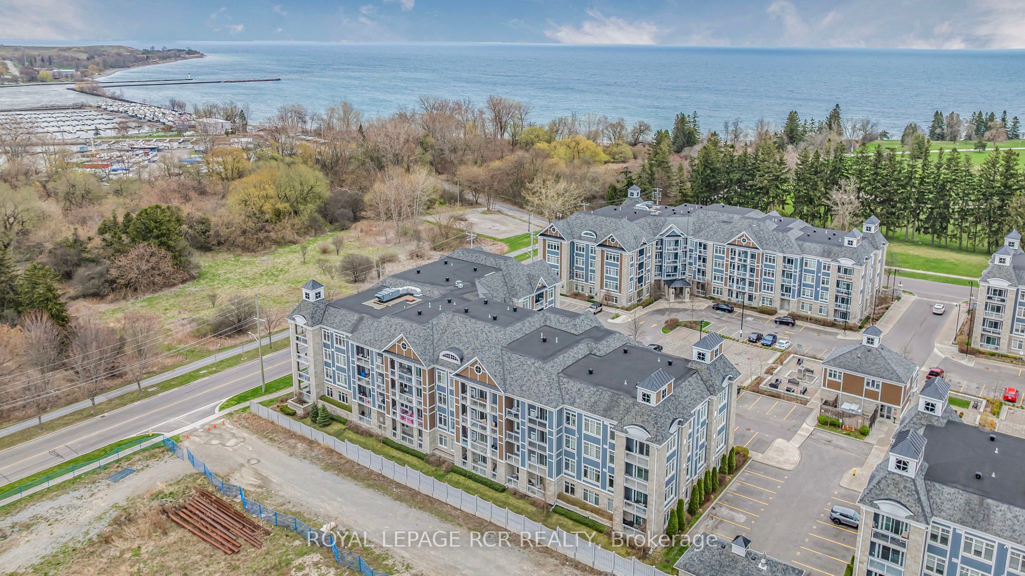 #408 - 670 Gordon Street, Whitby, ON L1N 0K9