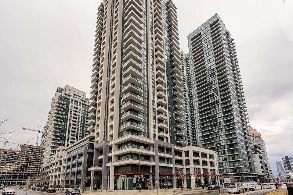 4055 Parkside Village