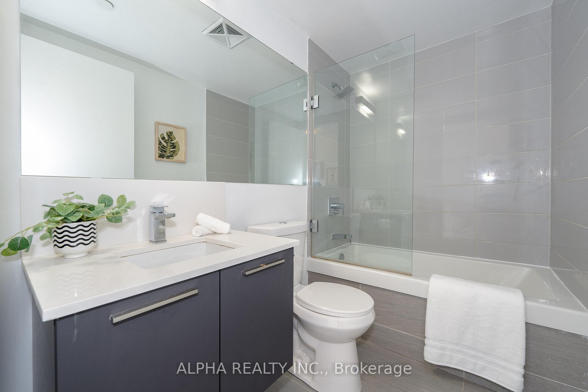 1 Bedroom Condo at 28 Wellesley,  Toronto For sale