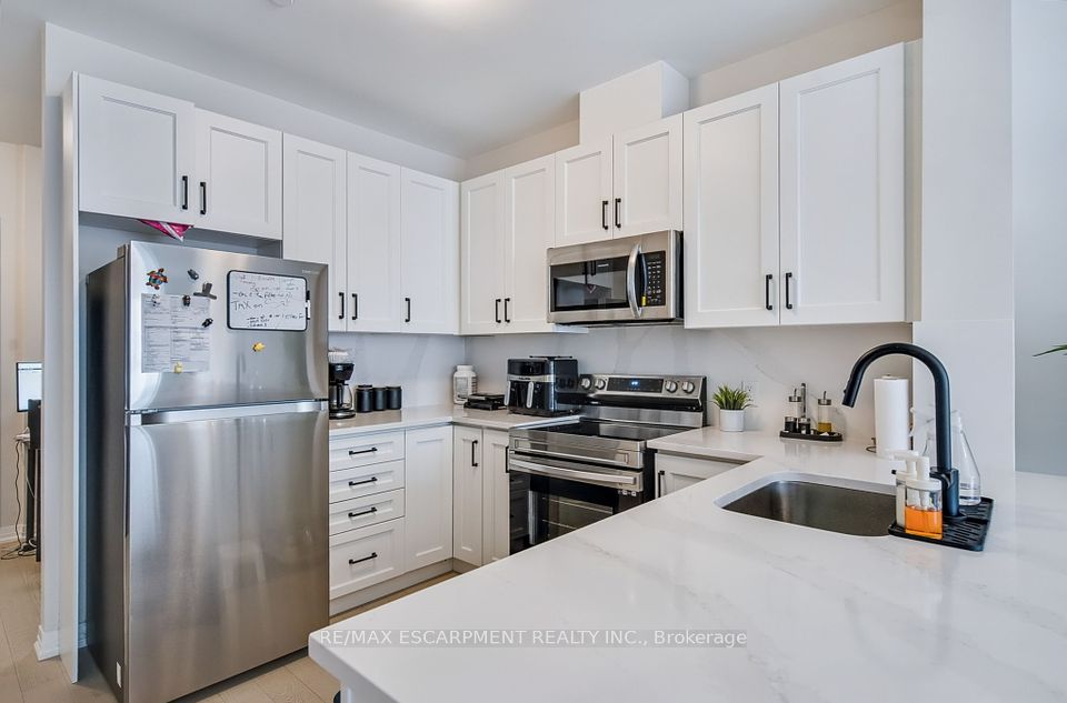#212 - 3265 Carding Mill Trail, Oakville, ON L6M 5P7