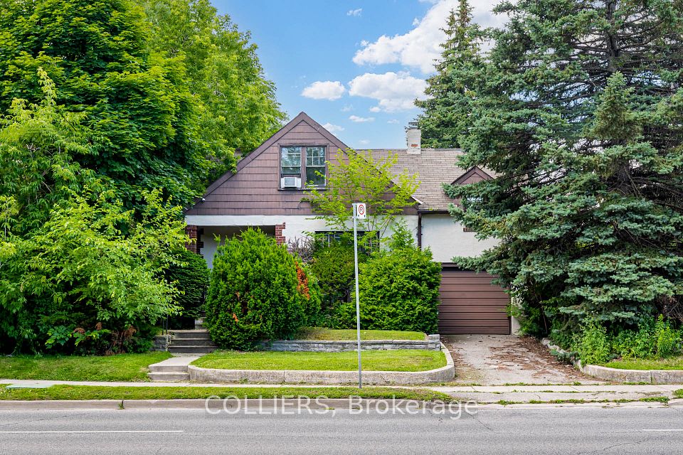 1122 Islington