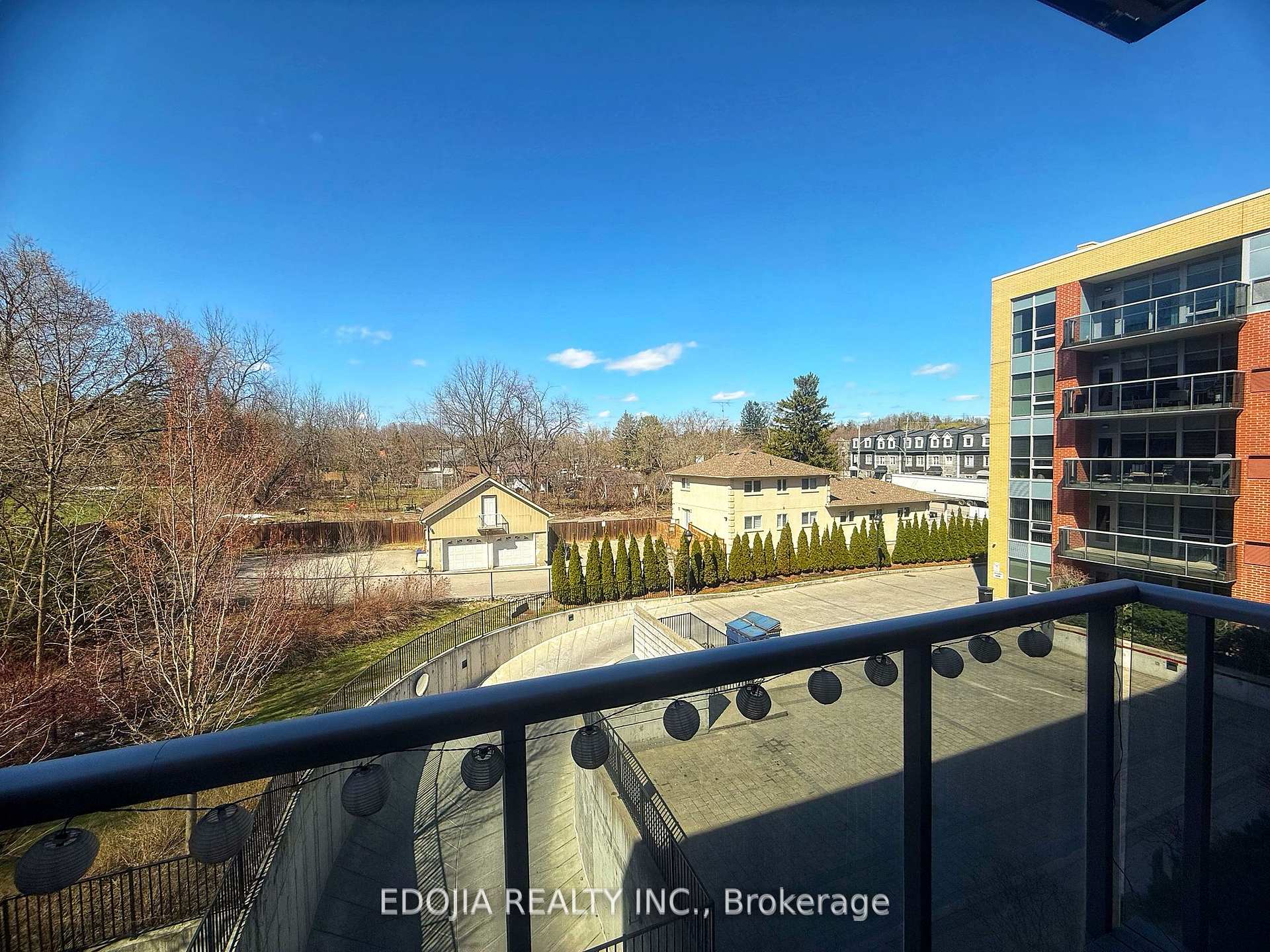 1 Bedroom Condo at 8302 Islington, Vaughan For sale