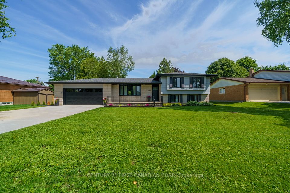 222 CHURCHILL Drive