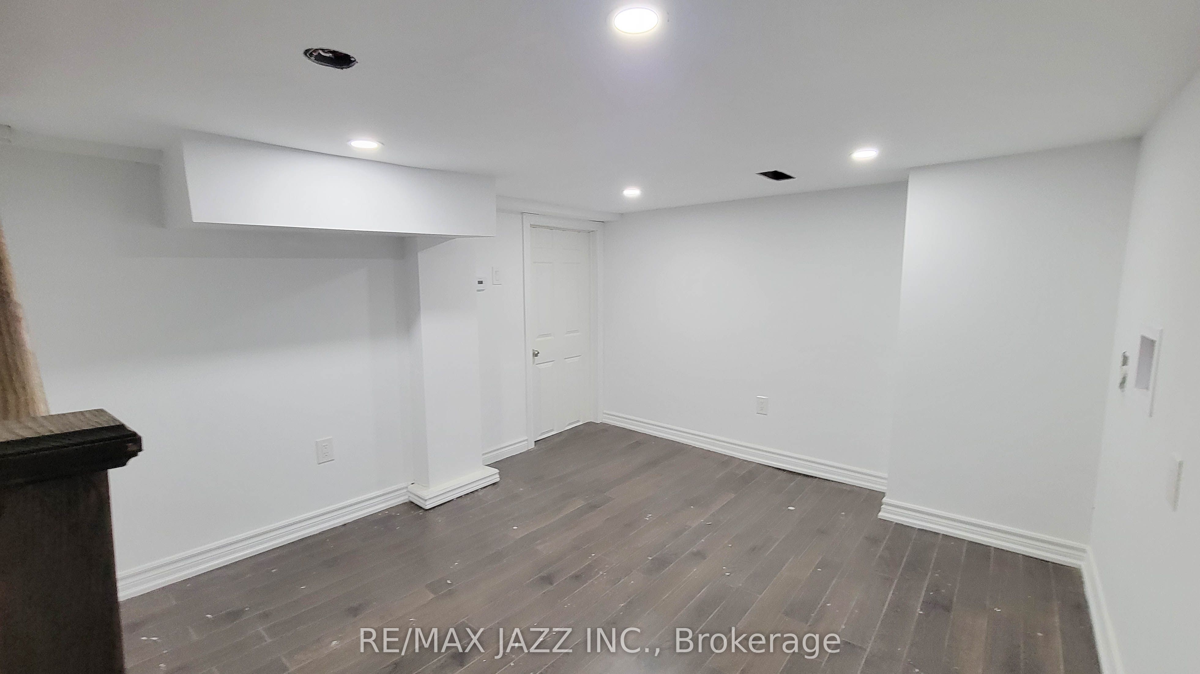7 Maple Street