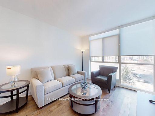 2 Bedrooms Condo at 225 Webb, Mississauga For sale