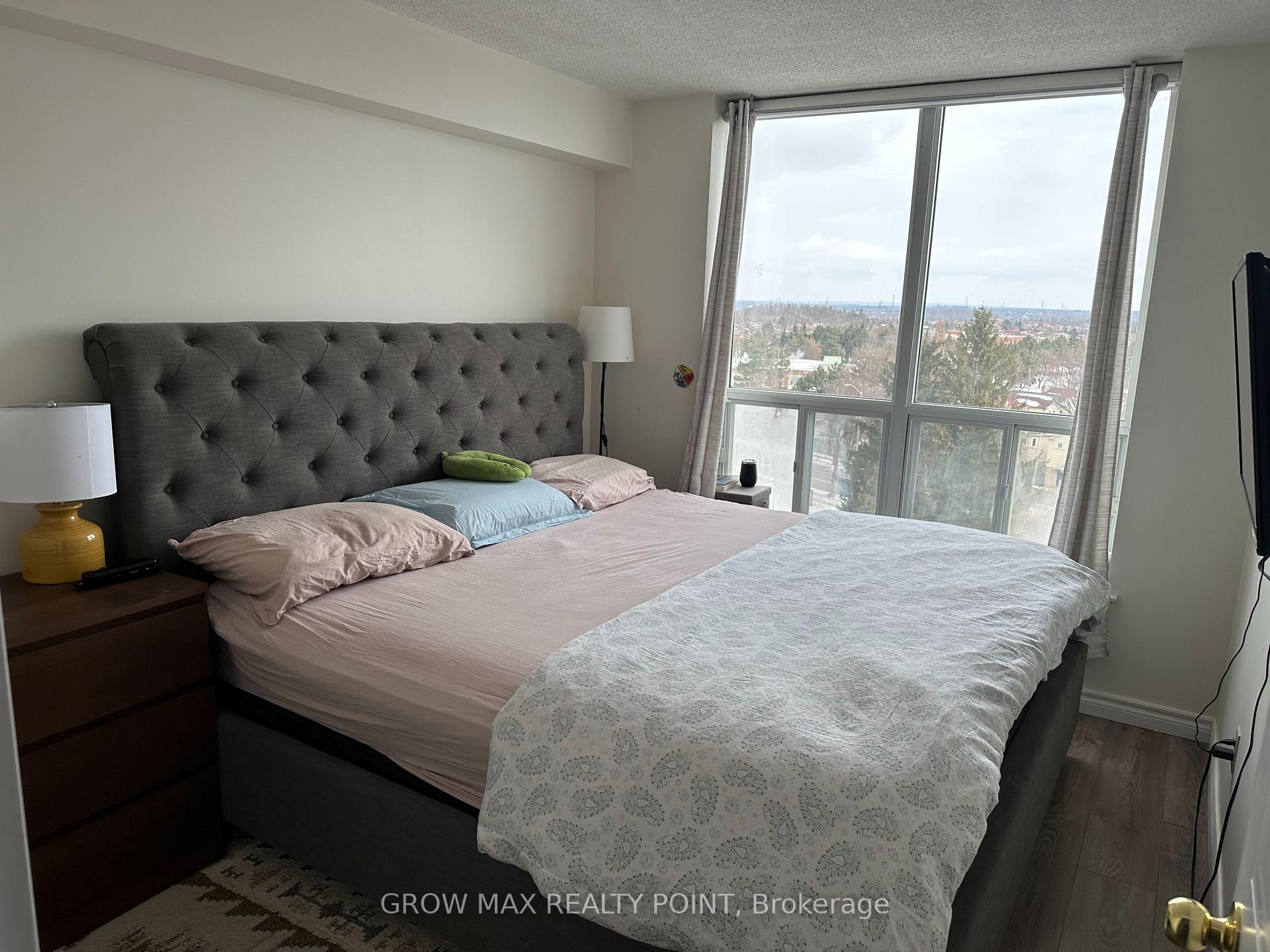 2 Bedrooms Condo at 410 Mclevin,  Toronto For sale