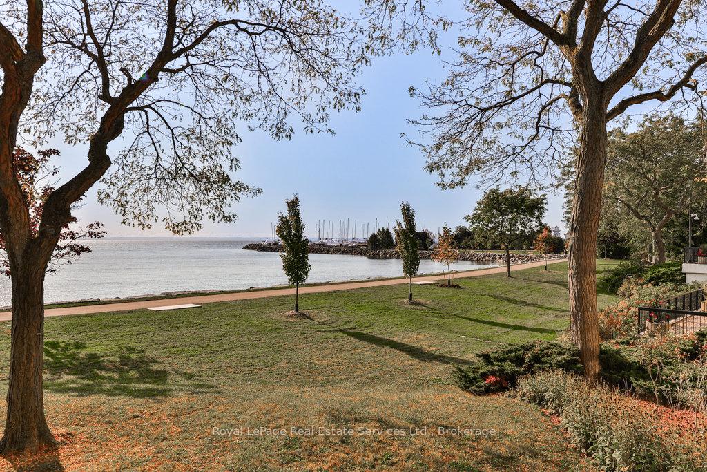 2 Bedrooms Condo at 2170 Marine, Oakville For sale