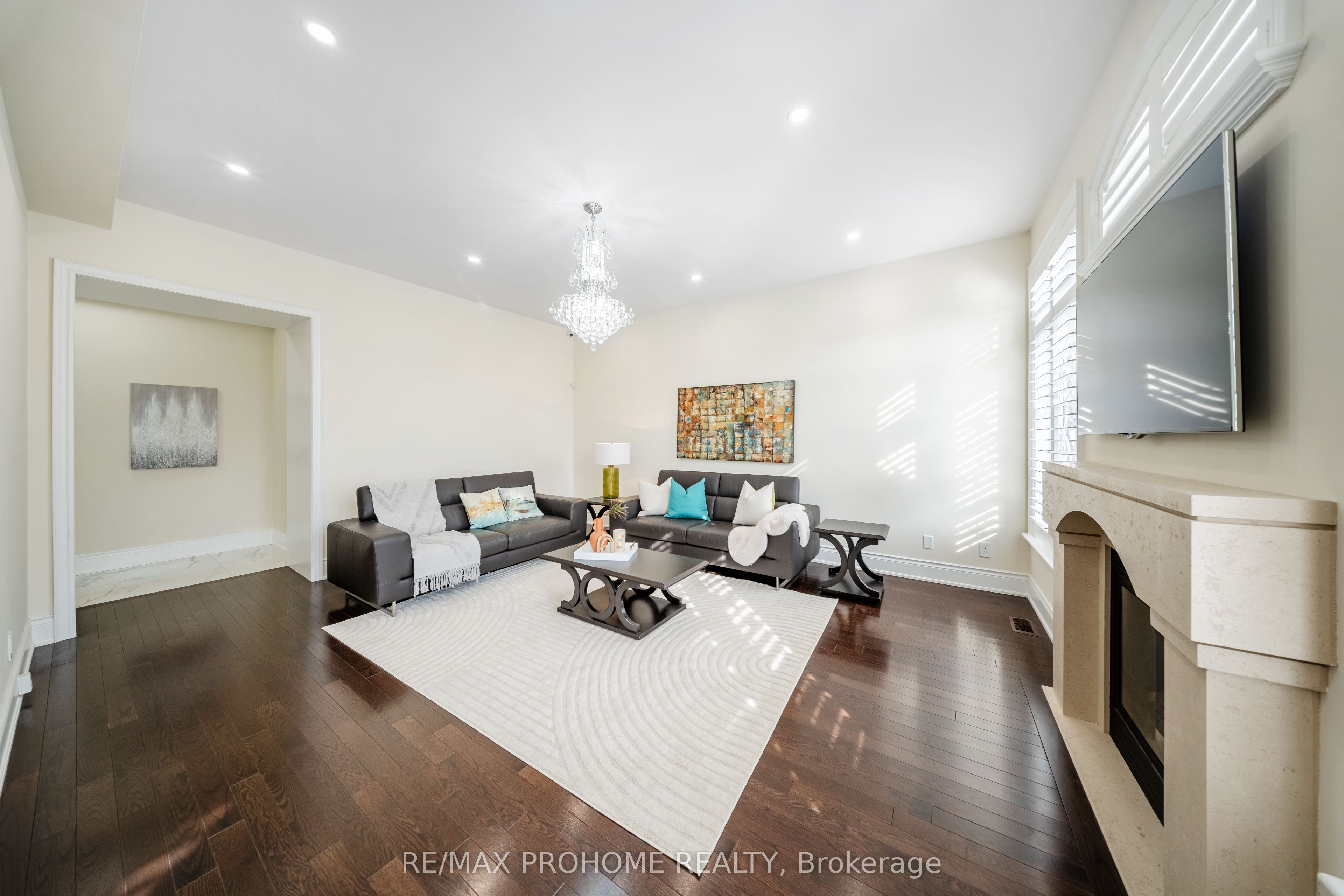 48 Silver Sterling Crescent