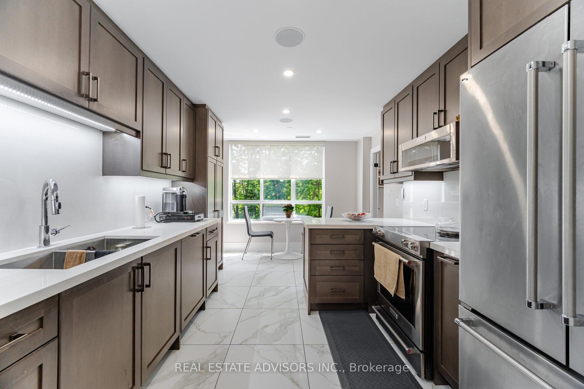 3 Bedrooms Condo at 53 Woodbridge, Vaughan For sale