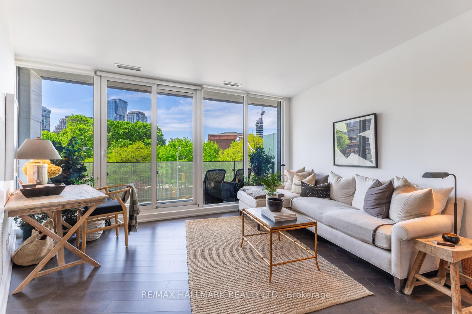 1 Bedroom Condo at 88 Davenport, Toronto For sale