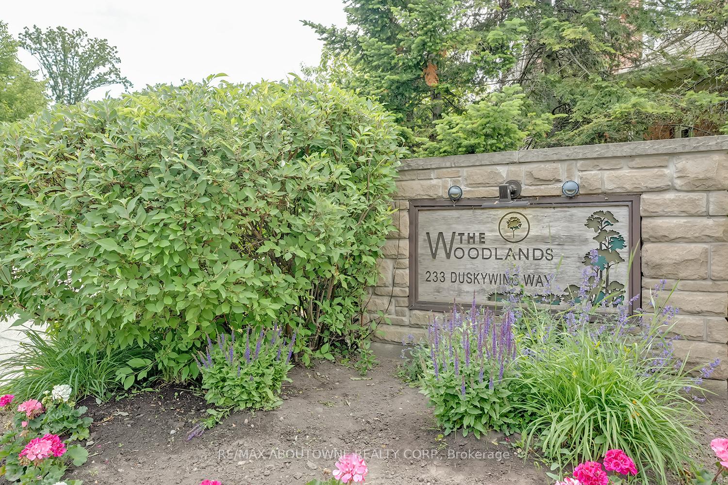 3 Bedrooms Condo at 233 Duskywing, Oakville For sale