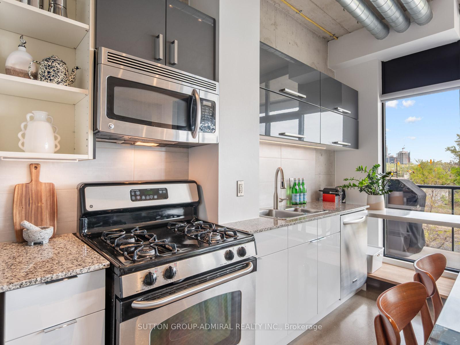 1 Bedroom Condo at 369 Sorauren, Toronto For sale