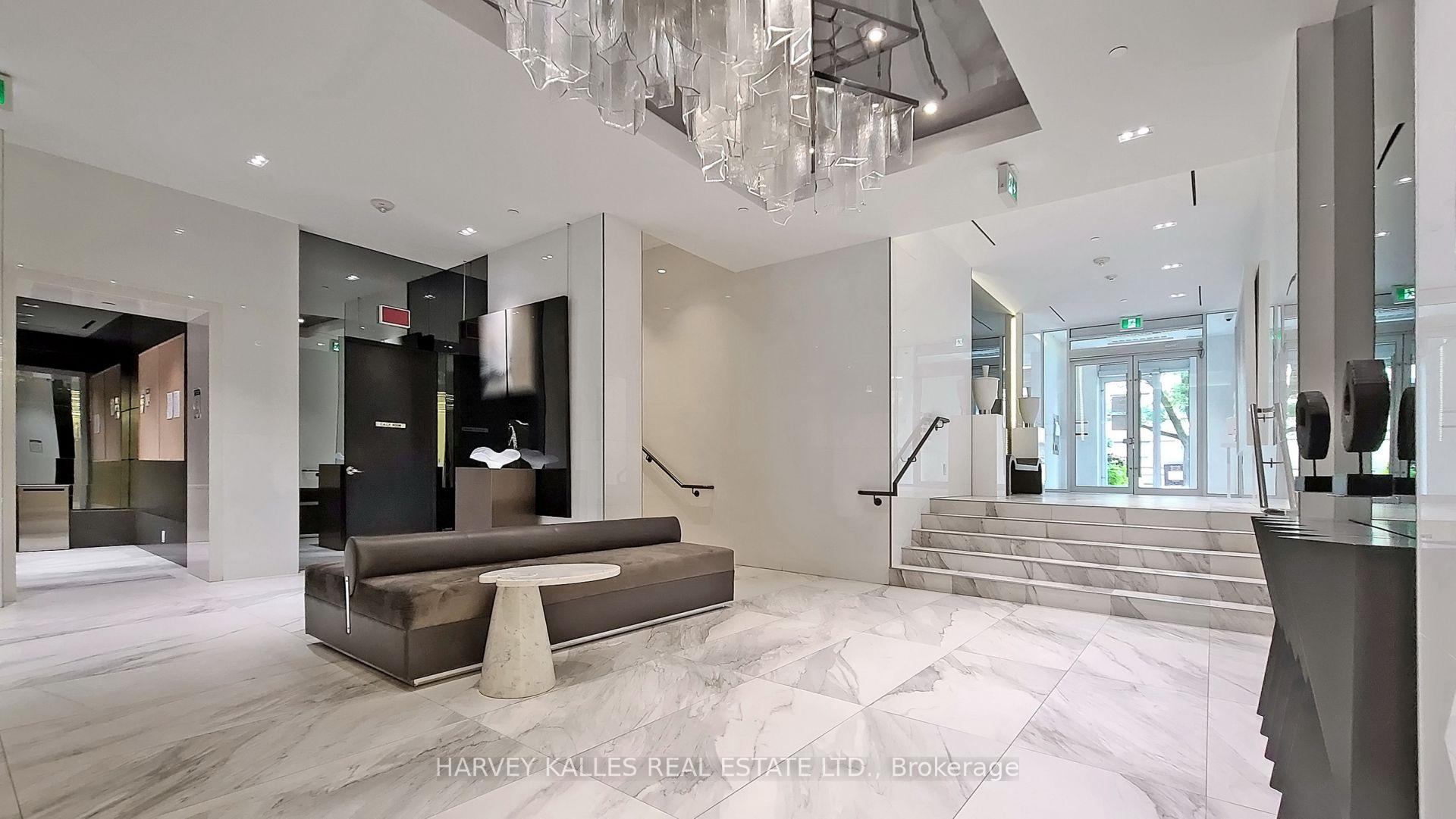 2 Bedrooms Condo at 6 Parkwood, Toronto For sale