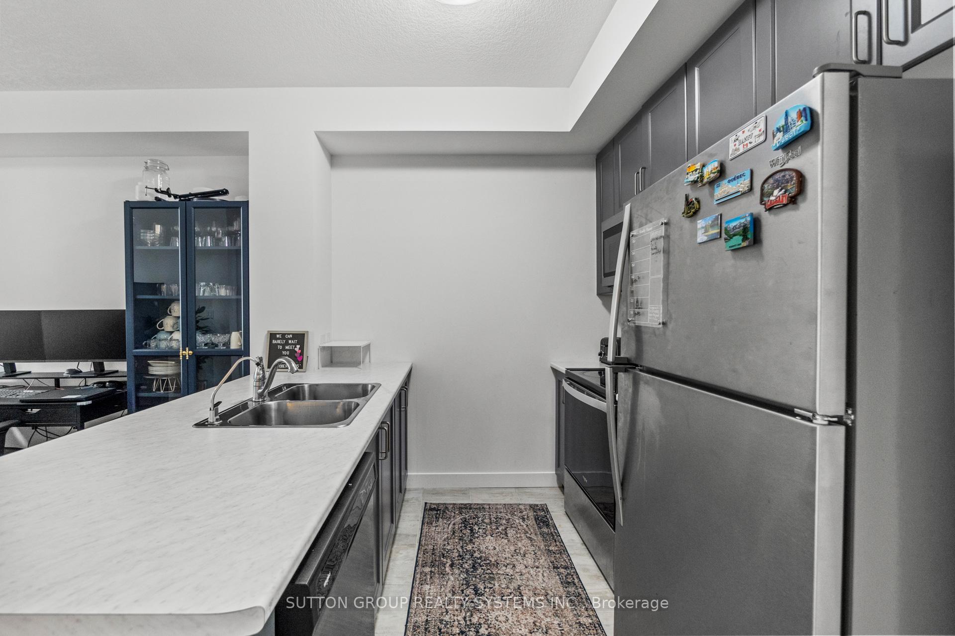 2 Bedrooms Condo at 460 Dundas, Hamilton For sale