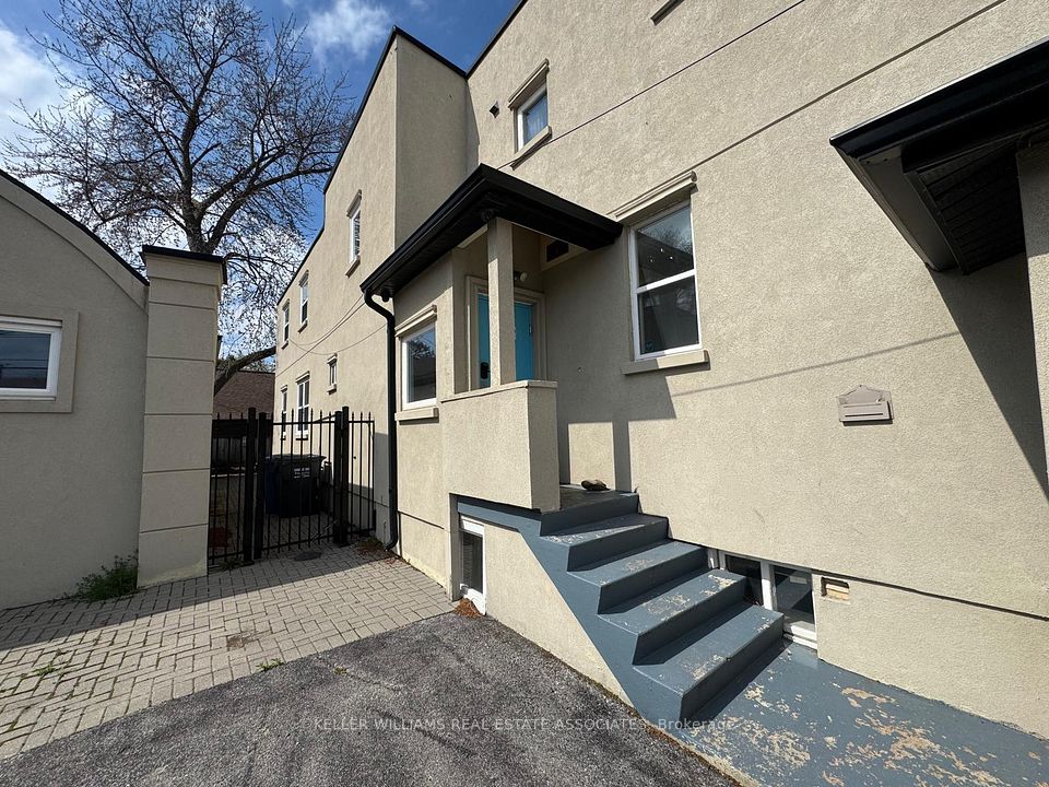 755 Lakeshore