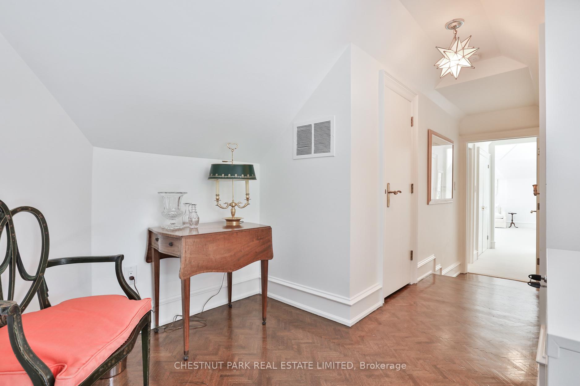 2 Bedrooms Condo at 89 Elm, Toronto For sale