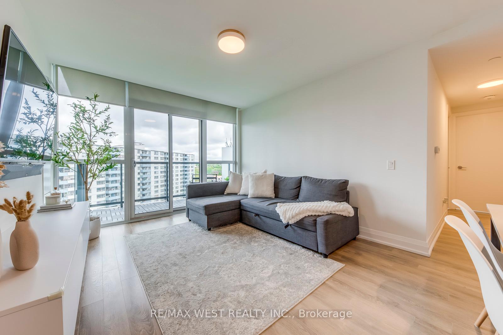 3 Bedrooms Condo at 1461 Lawrence, Toronto For sale