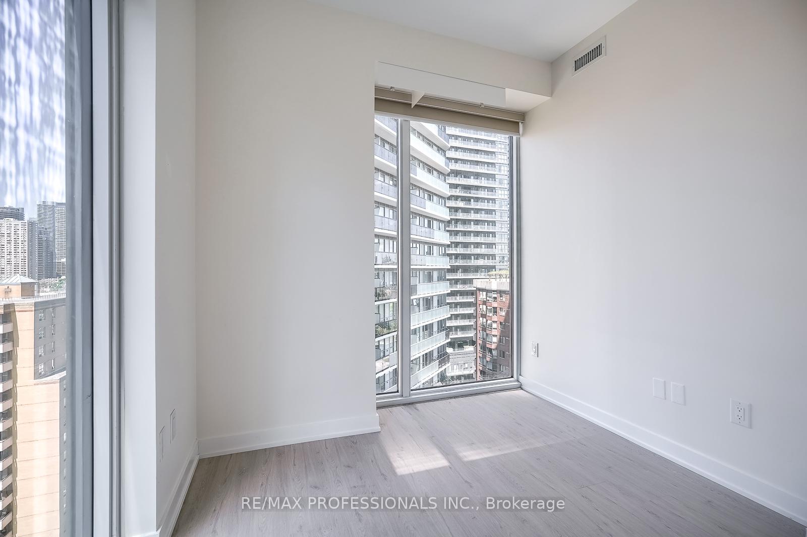2 Bedrooms Condo at 65 Mutual, Toronto For sale