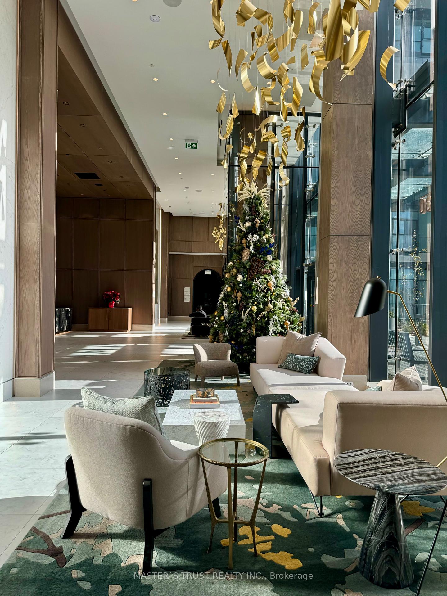 2 Bedrooms Condo at 30 IN ON THE PARK, Toronto For sale